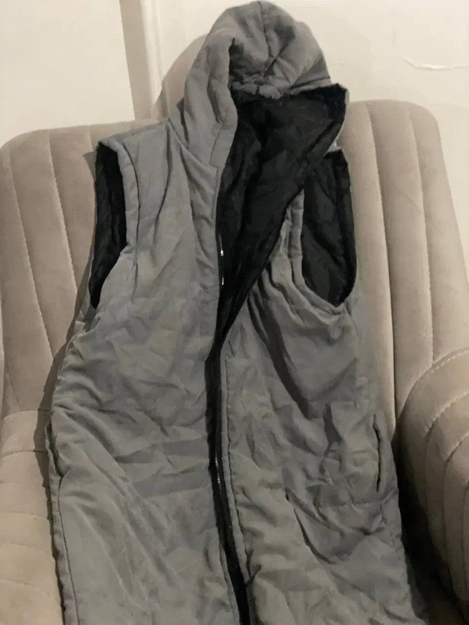 کاپشن‌و‌پالتو|لباس|میانه, |دیوار