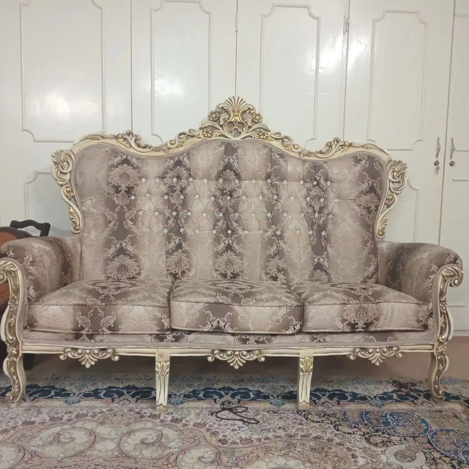 مبل نیم ست سه نفری با دو تا تک نفری و یه میز|مبلمان خانگی و میز عسلی|قدس, شهر‌قدس|دیوار