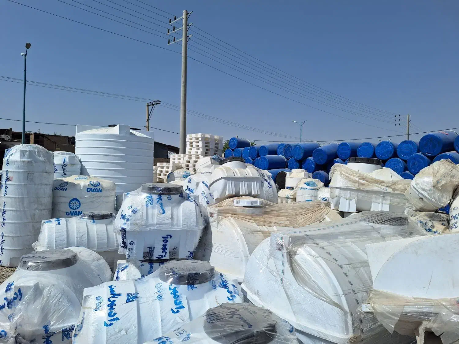 بشکه دبه مخزن اب تانک پالت منبع وان پلاستیکی فلزی|ظروف نگهدارنده، پلاستیکی، یکبارمصرف|اصفهان, شفق|دیوار