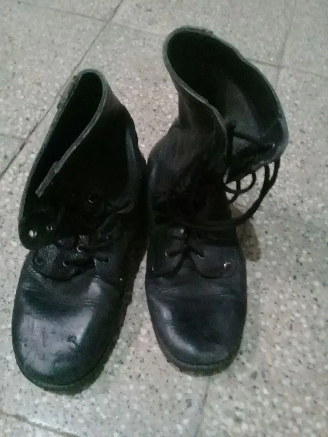 پوتین سربازی کارکرده سالم سایز ۴۲|کیف، کفش، کمربند|تربت جام, تیپ ۳۸ زرهی تربت جام|دیوار