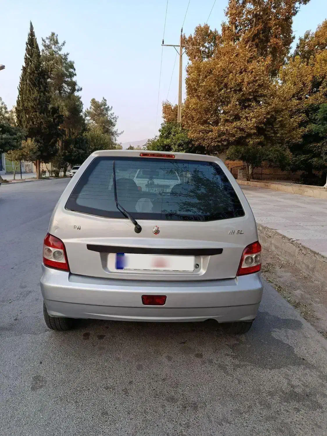 ۱۱۱ نقره ای|خودرو سواری و وانت|فیروزآباد (فارس), |دیوار