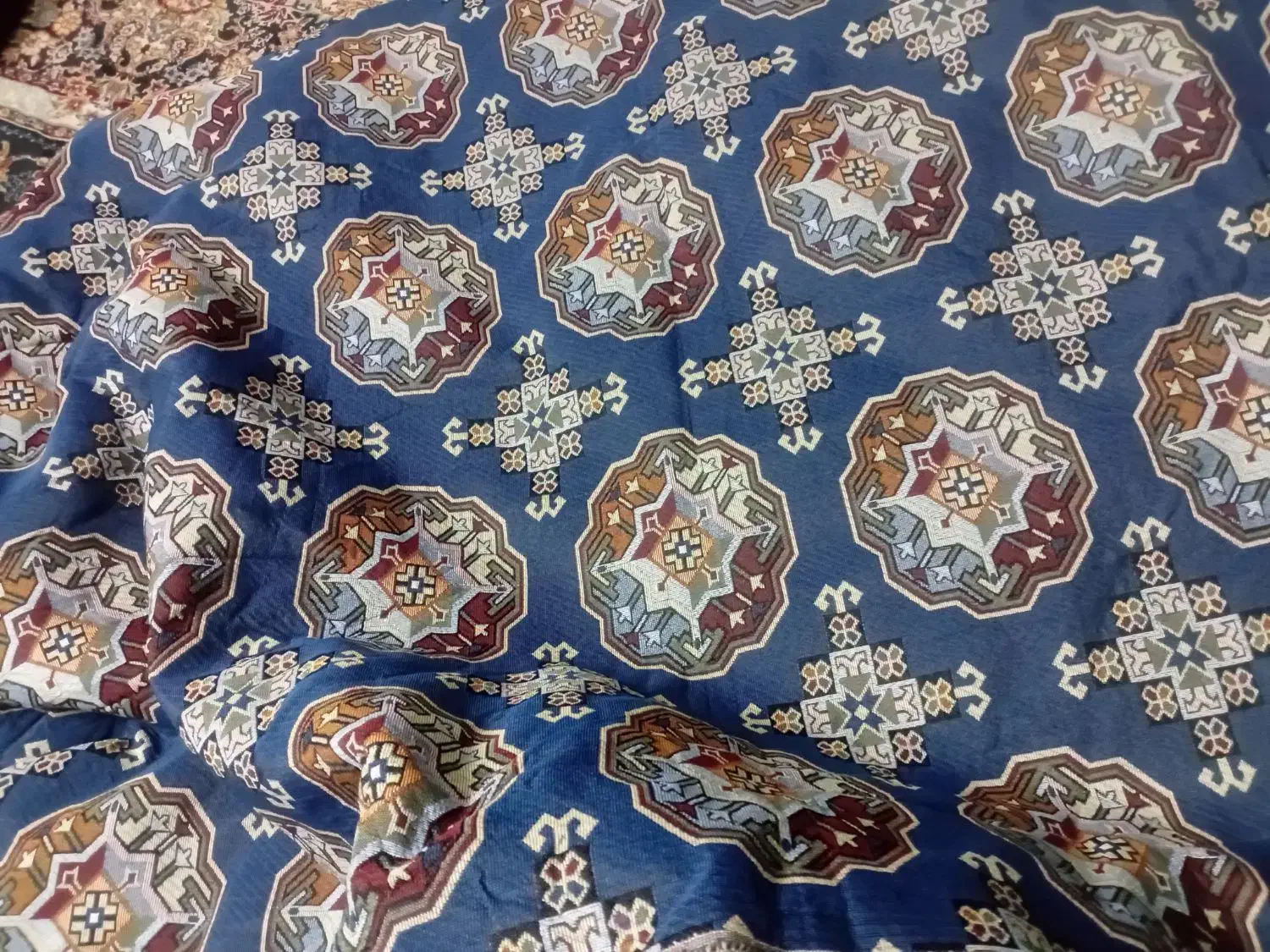 پارچه ۹متر نونو مناسب روفرشی ورومبلی|روفرشی|اصفهان, سروستان|دیوار