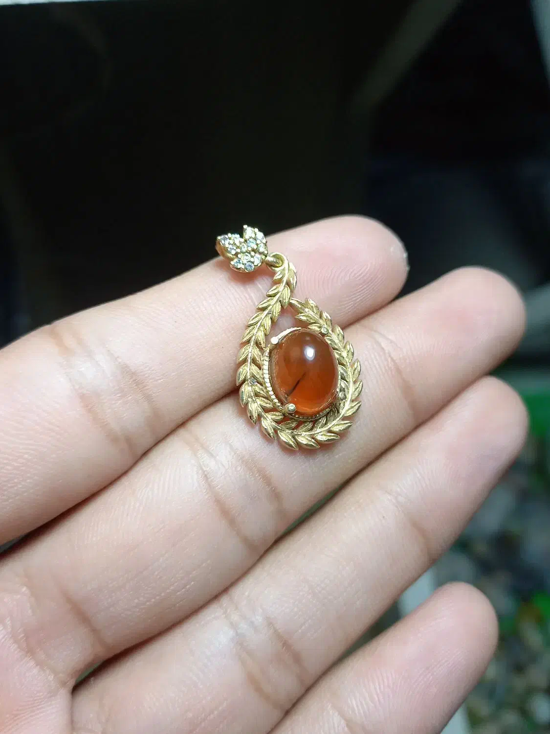 آویز طلا روس با نگین عقیق سرخ|جواهرات|فردوس (خراسان), |دیوار