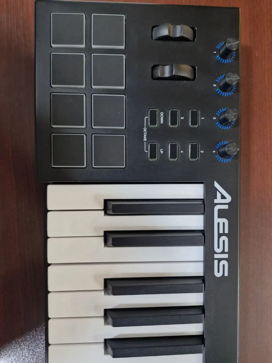 midi control ALESIS V61|پیانو، کیبورد، آکاردئون|رشت, خمیران زاهدان|دیوار