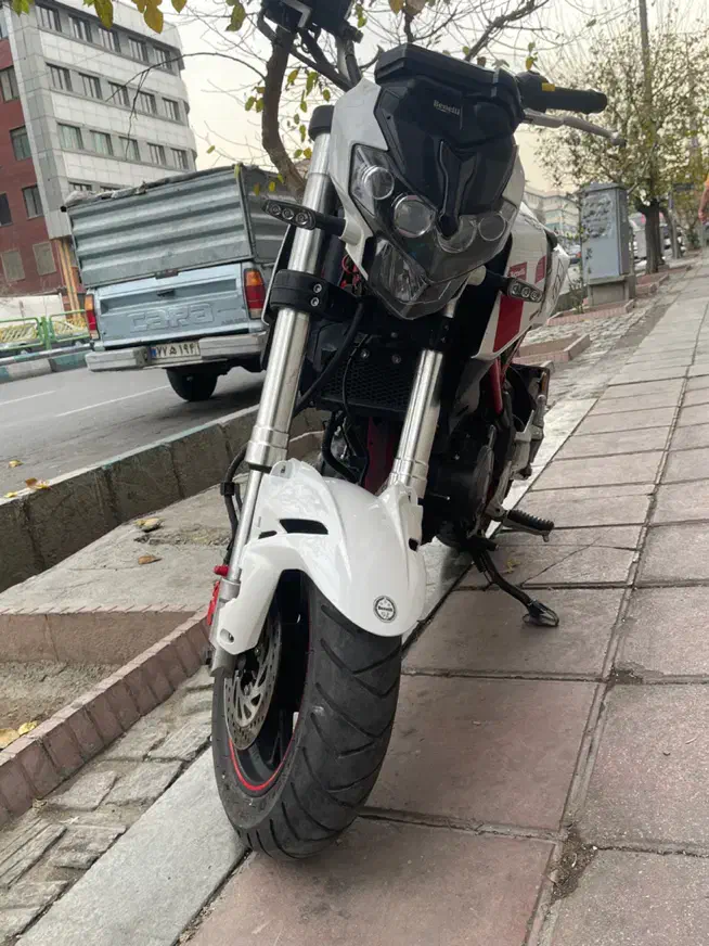 بنلی۱۳۵|موتورسیکلت|تهران, نصرت|دیوار