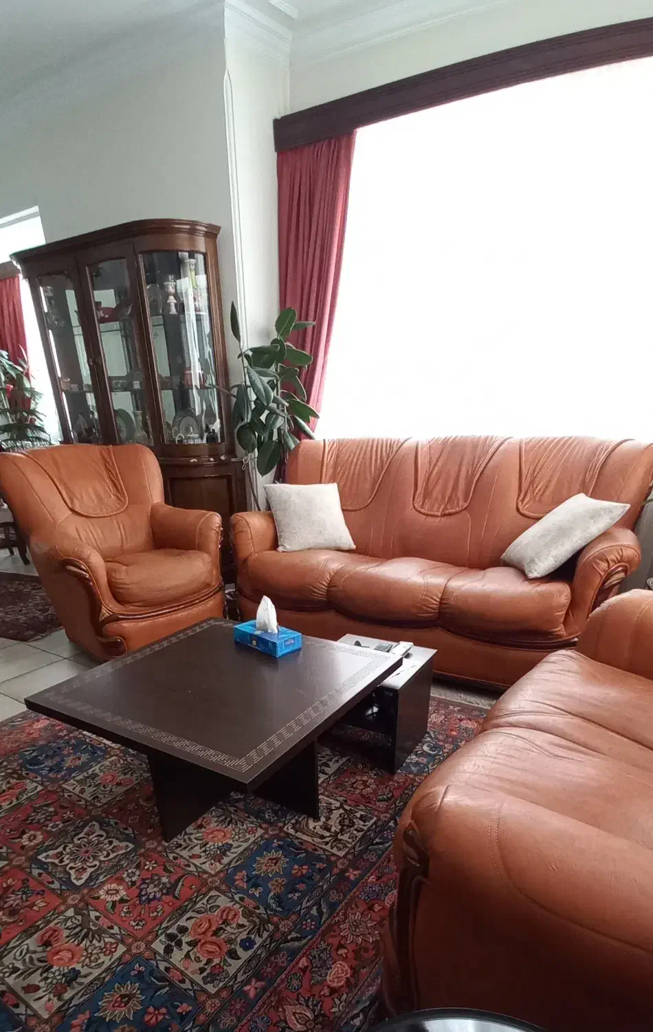 مبل هفت نفره چرم|مبلمان خانگی و میز عسلی|تهران, والفجر|دیوار