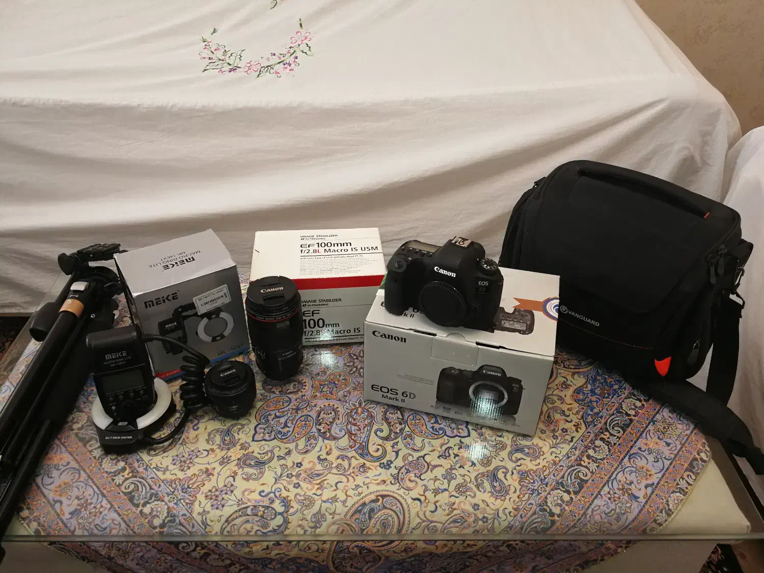 دوربین عکاسی و لنز و کلیه تجهیزات( خواندن توضیحات)|دوربین عکاسی و فیلمبرداری|کرج, شهرک بنفشه|دیوار