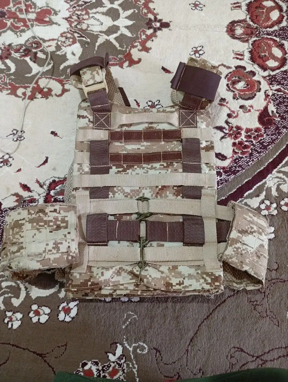 جلیقه تجهیزات تاکتیکال|کوهنوردی و کمپینگ|فولادشهر, B1|دیوار