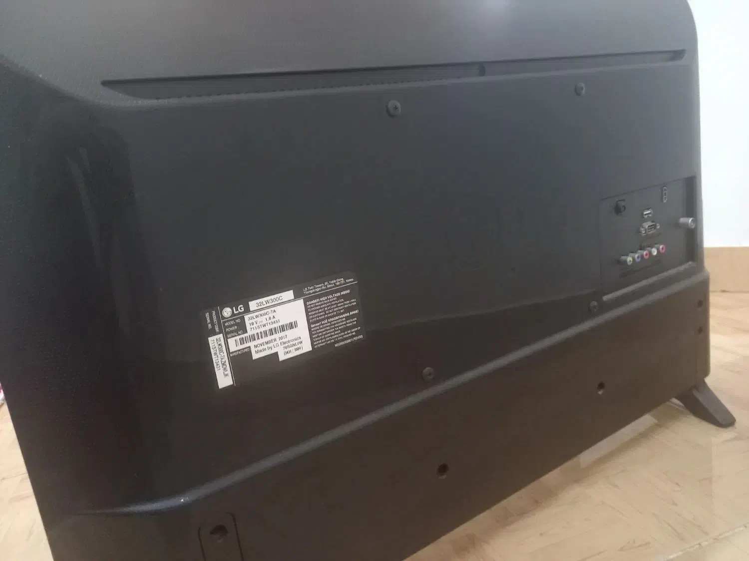 فروش|تلویزیون و پروژکتور|گلستان (تهران), |دیوار