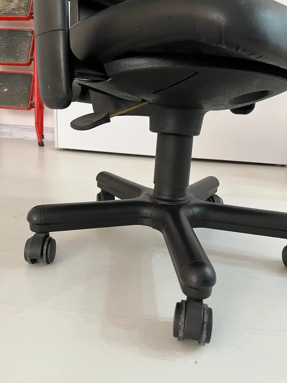 صندلی نیلپر ( کامپوتر - اداری - کارمندی )|دفتر کار|رشت, بلوار گیلان|دیوار