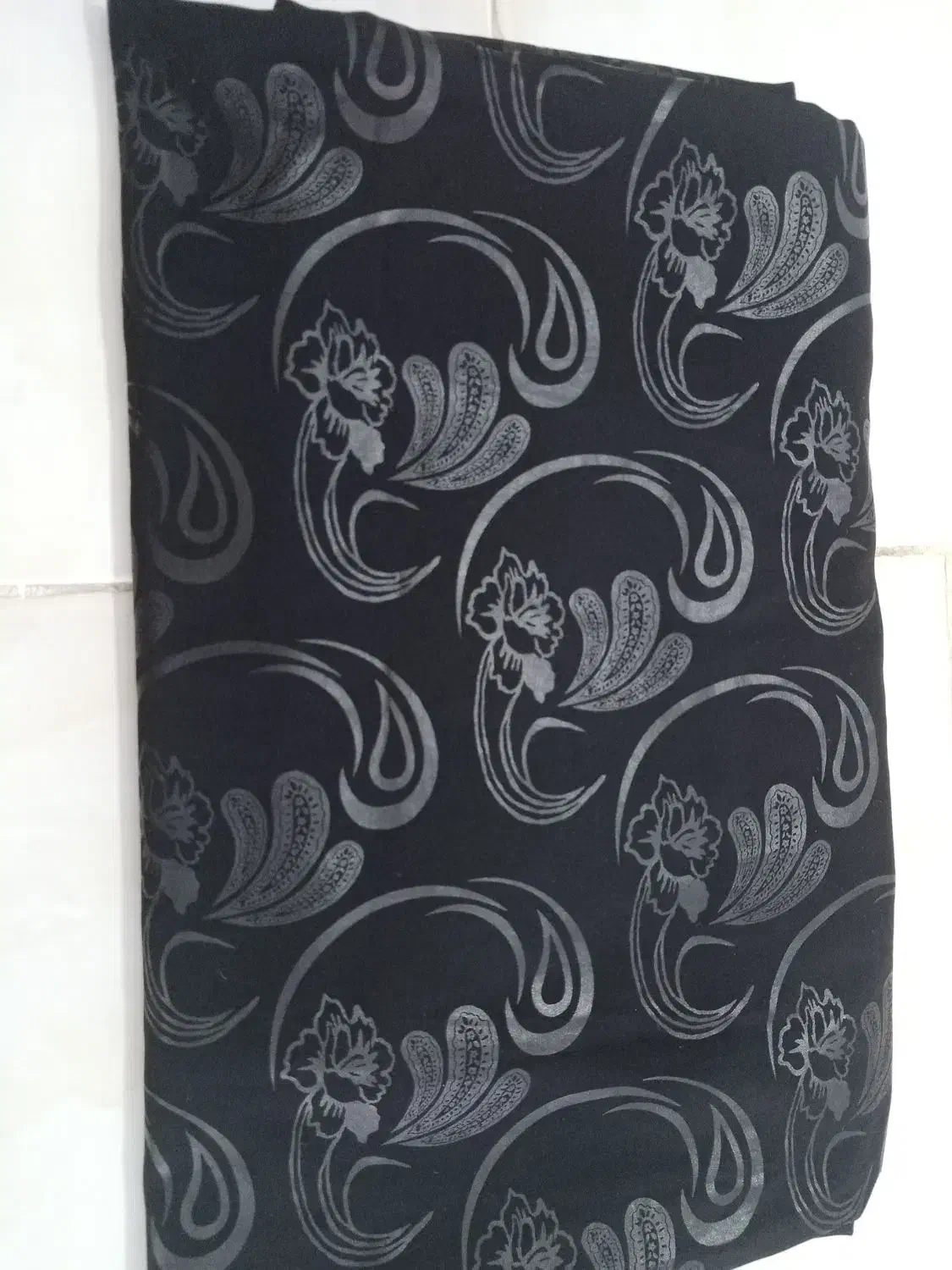 چادرمشکی|لباس|نیشابور, هفده شهریور|دیوار