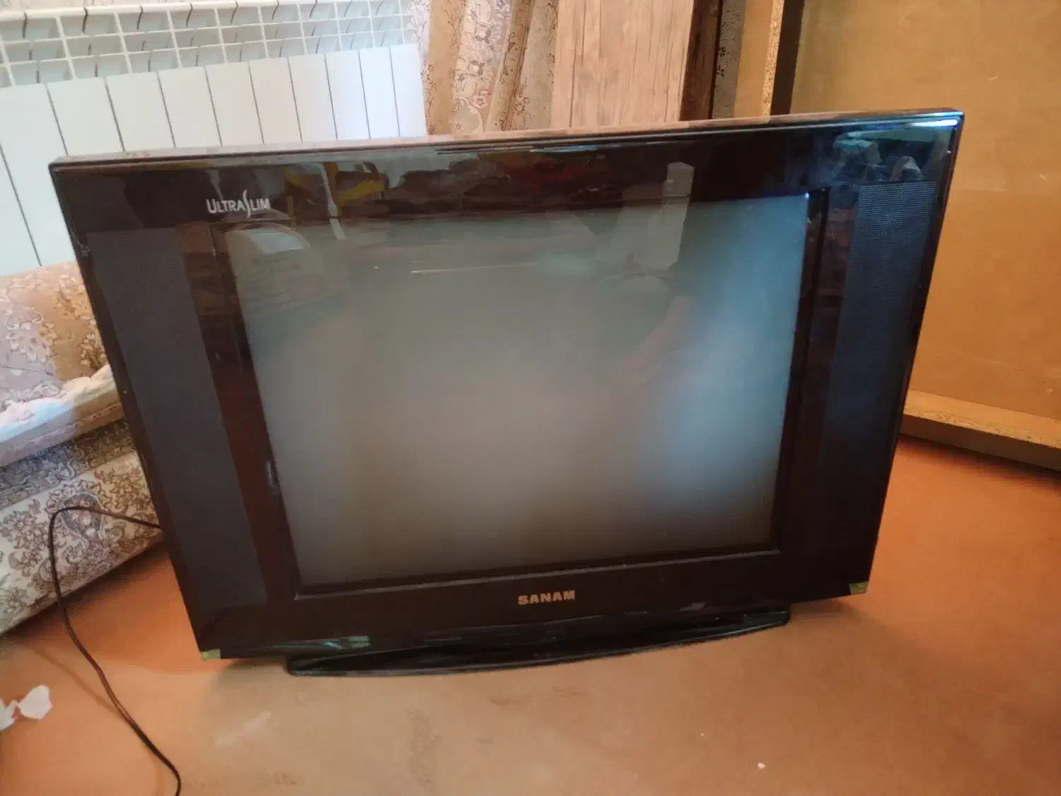 تلوزیون 29 اینچ صنام نو|تلویزیون و پروژکتور|صدرا-فارس, فاز ۲|دیوار