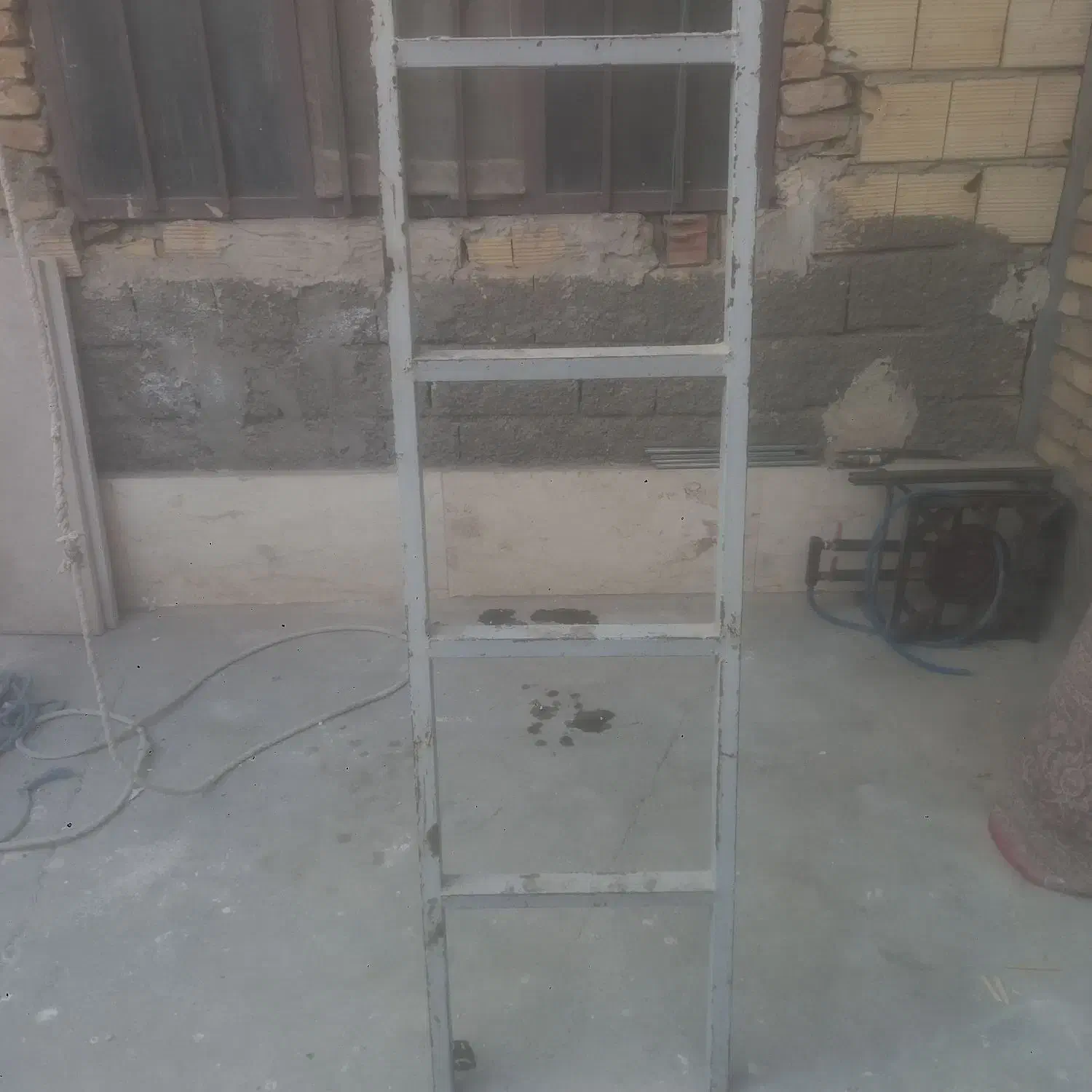 نردبان آهنی|مصالح و تجهیزات ساختمان|کرج, شهرک سهرابیه|دیوار