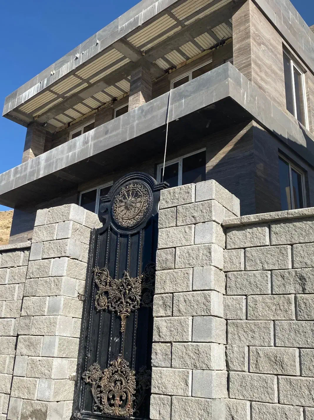 فروش یا تهارتر ویلا دوطبقه تراران بالا|فروش خانه و ویلا|تفرش, |دیوار