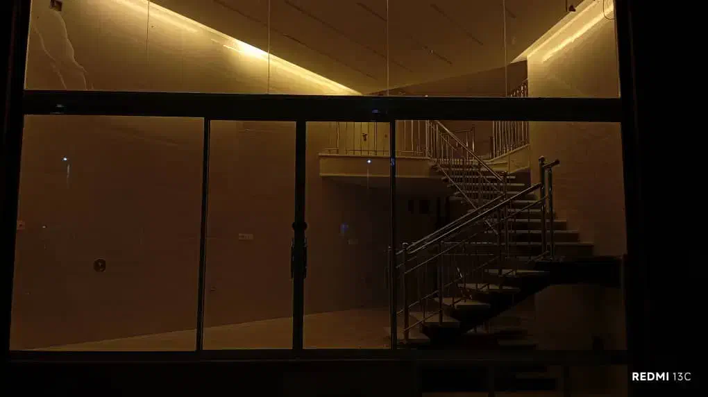 مغازه سه طبقه|اجارهٔ مغازه و غرفه|آباده, |دیوار