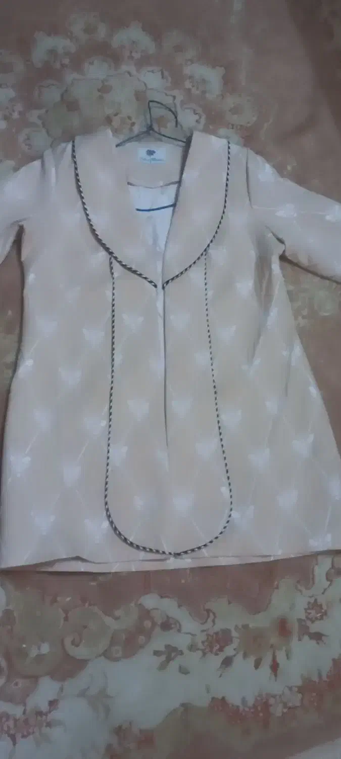 مانتوشیک|لباس|یزد, |دیوار