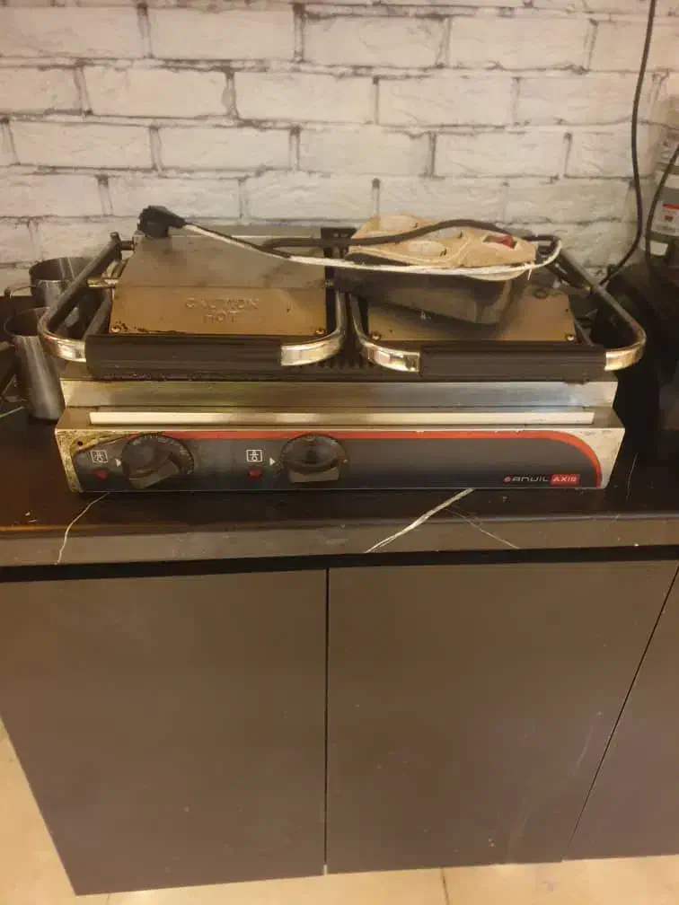 ساندویچ سازدوتایی|کافیشاپ و رستوران|تهران, تهرانپارس شرقی|دیوار