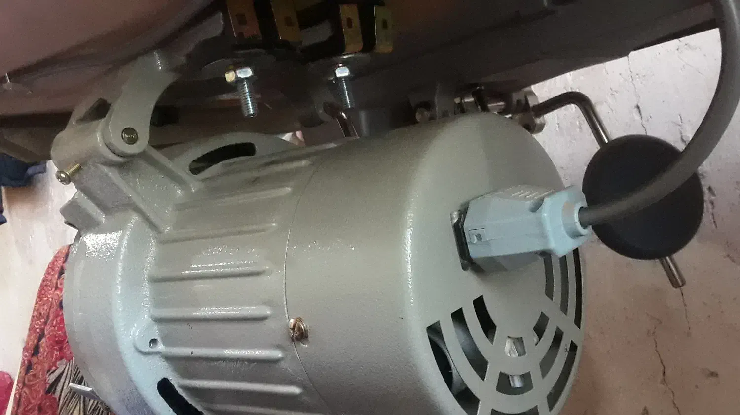 چرخ تیپیکال  مدل ۲۰۲۳ کیفدوزی|چرخ خیاطی و ریسندگی|رزن, |دیوار