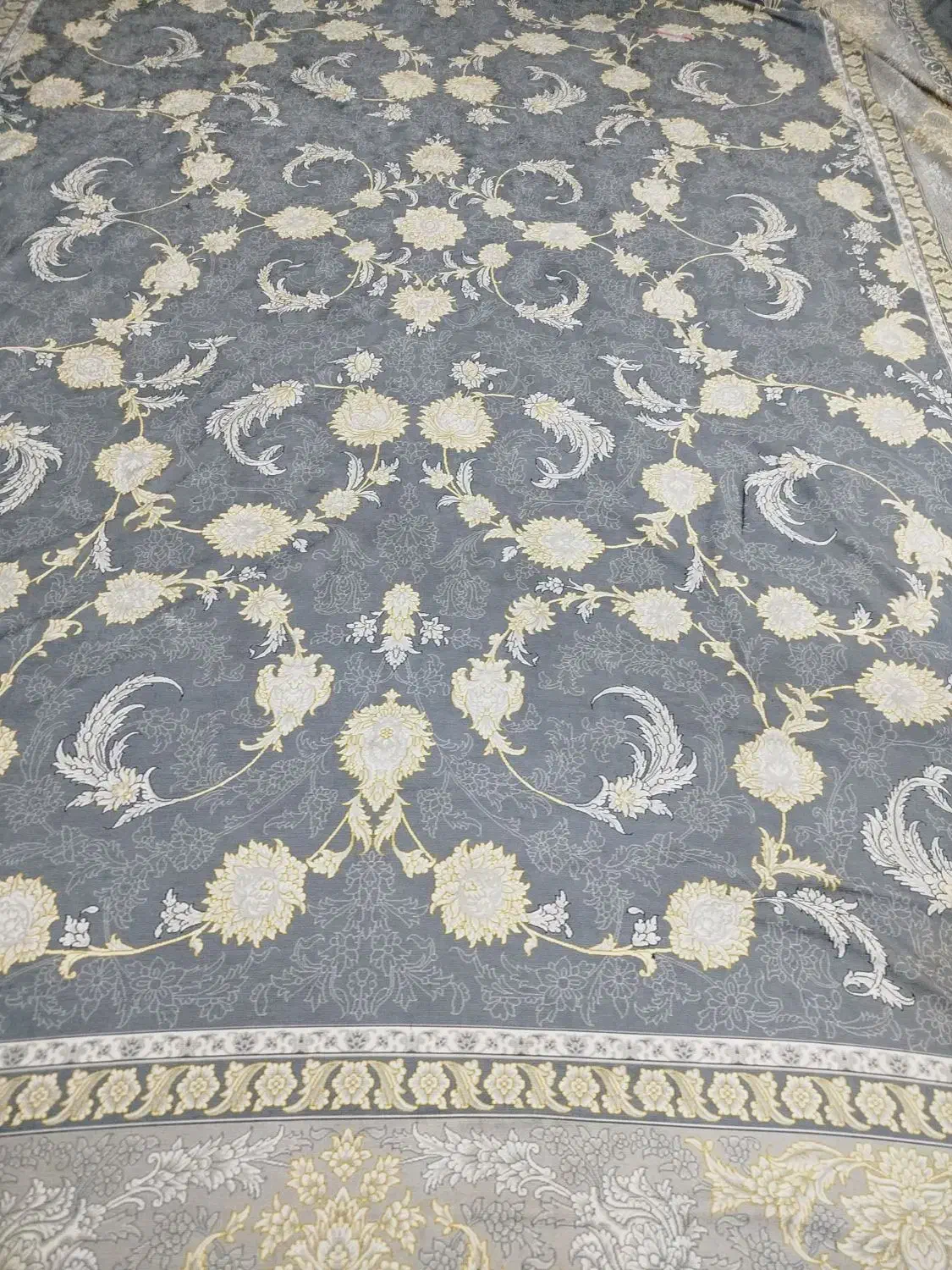 روفرشی کش دار .|روفرشی|قم, شاه سید علی|دیوار