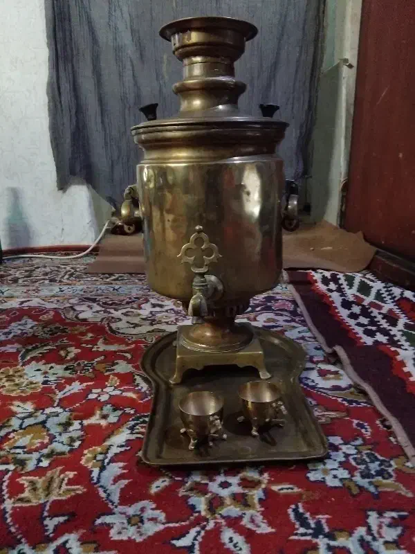 سماور زغالی قدیمی|کلکسیون اشیاء عتیقه|مشهد, کلاهدوز|دیوار