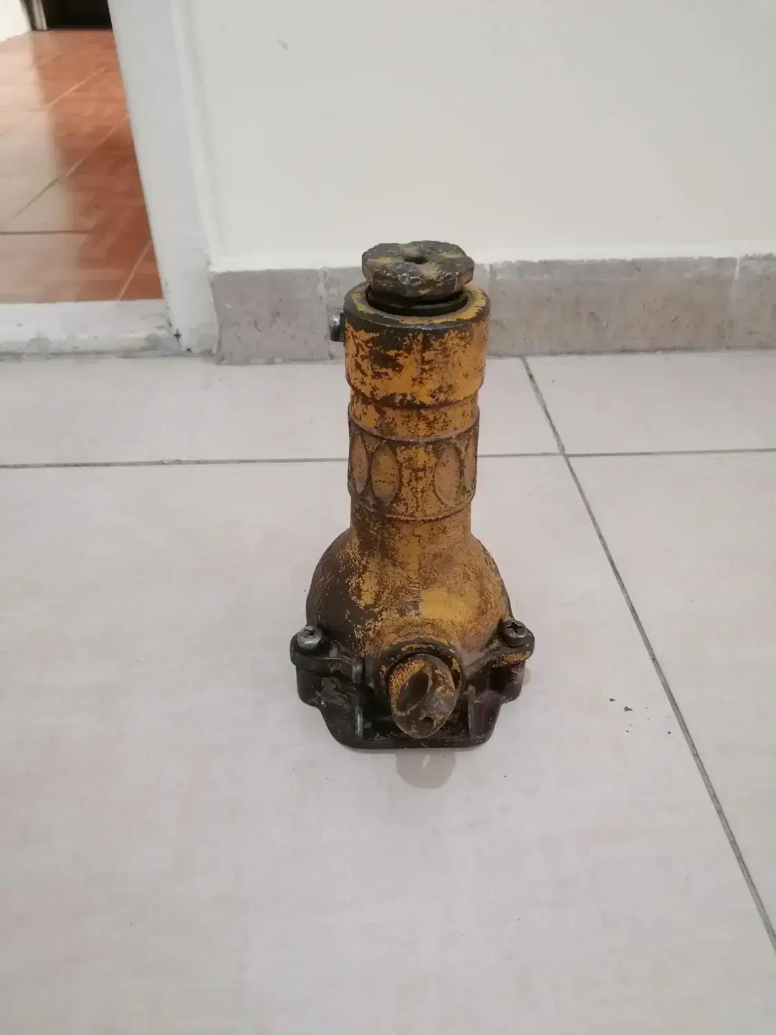 جک ماشین ، گریس پمپ|قطعات یدکی و لوازم جانبی|شیراز, عفیف‌آباد|دیوار