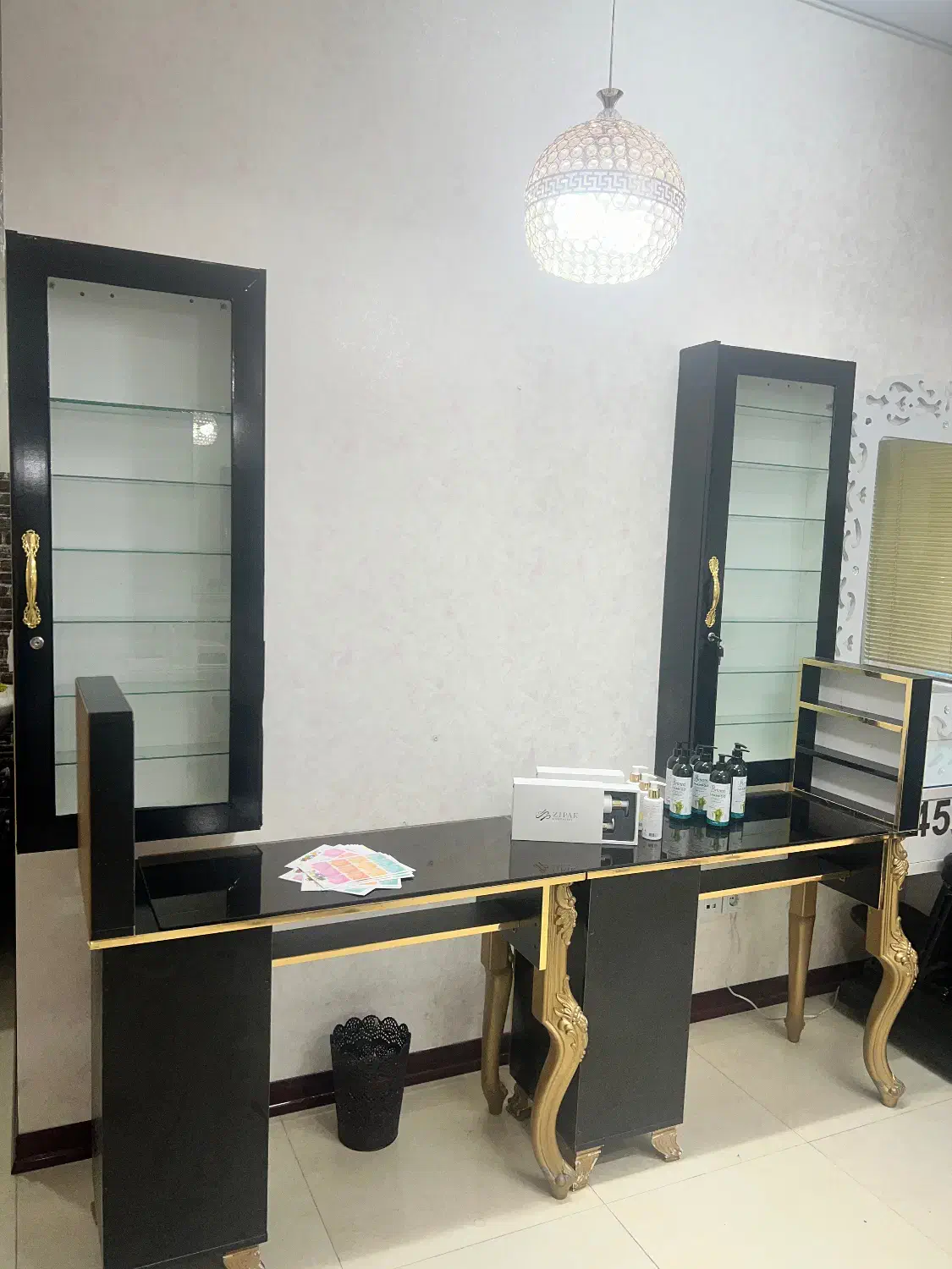 وسایل سالن زیبایی|آرایشگاه و سالنهای زیبایی|هشتگرد, شهرک راه آهن|دیوار