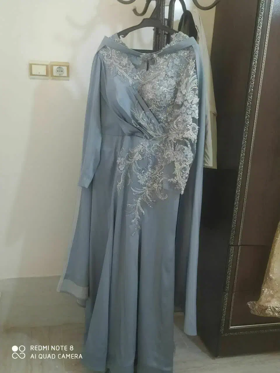 لباس مجلسی در حد نو|لباس|قم, نیروگاه|دیوار