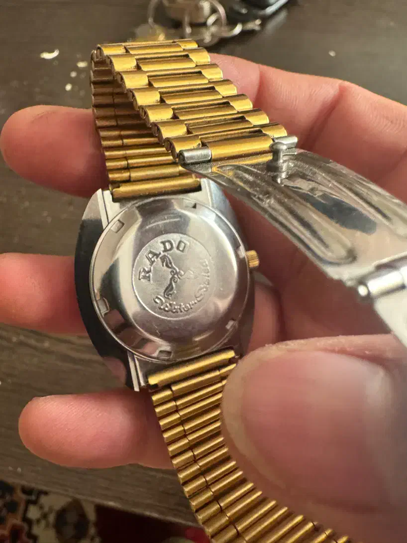 ساعت رادو اصلی|ساعت|شیراز, کوی زهرا|دیوار