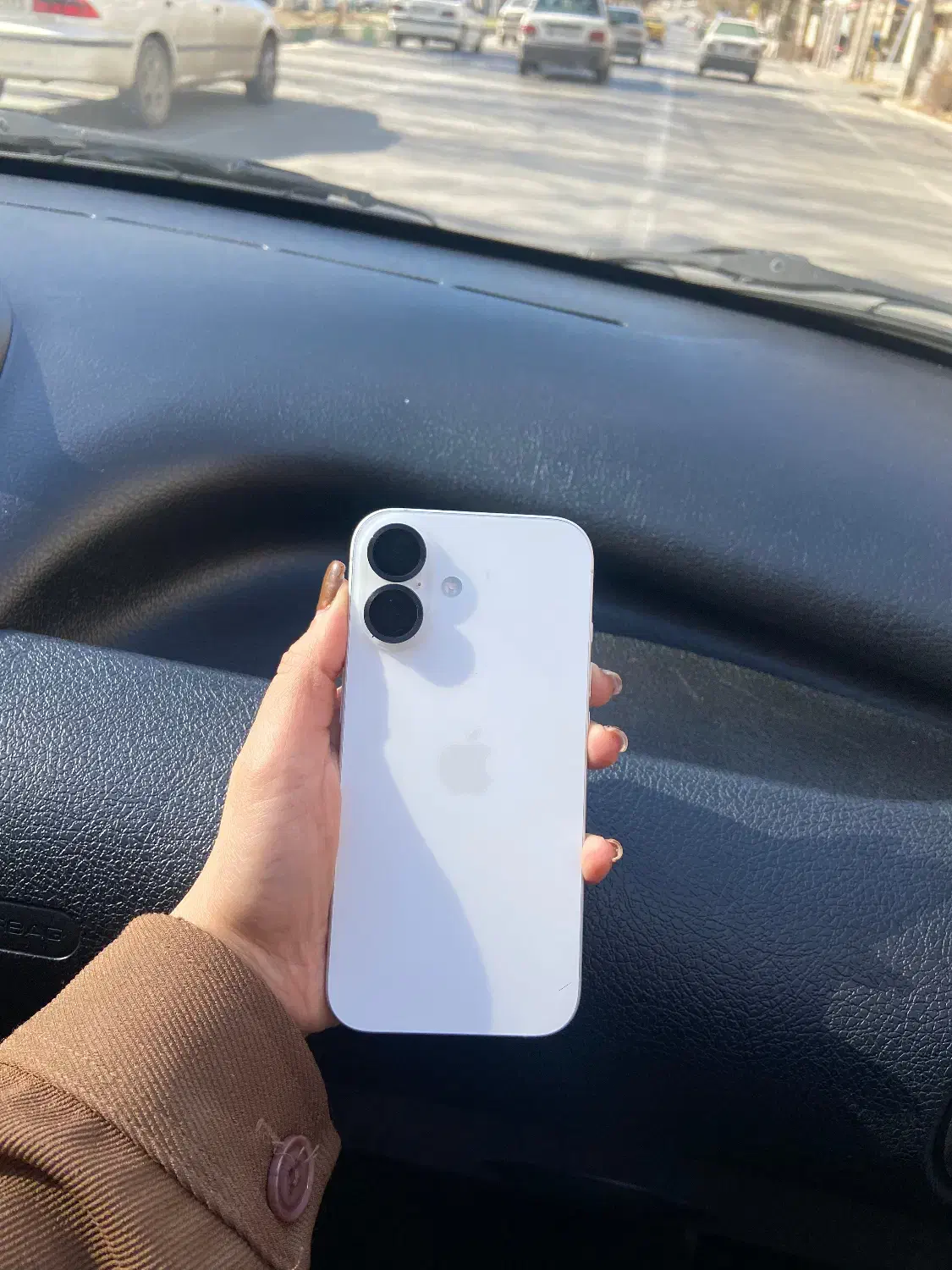 آیفون ۱۶ نرمال سفید|موبایل|بروجرد, |دیوار