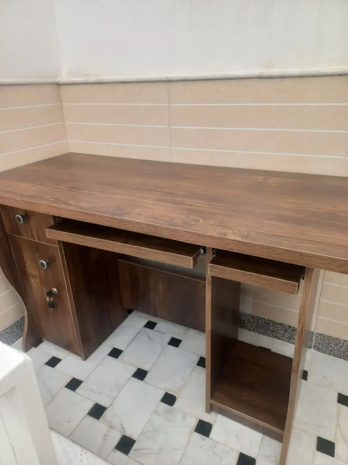 میز کامپیوتر|میز تحریر و کامپیوتر|کاشان, لتحر|دیوار