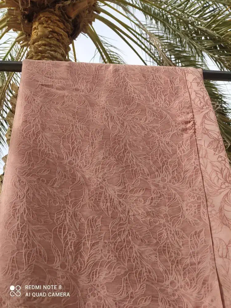 لباس دست دوز دارم معامله میکنم با زیاستن تارشمار|لباس|خاش, |دیوار