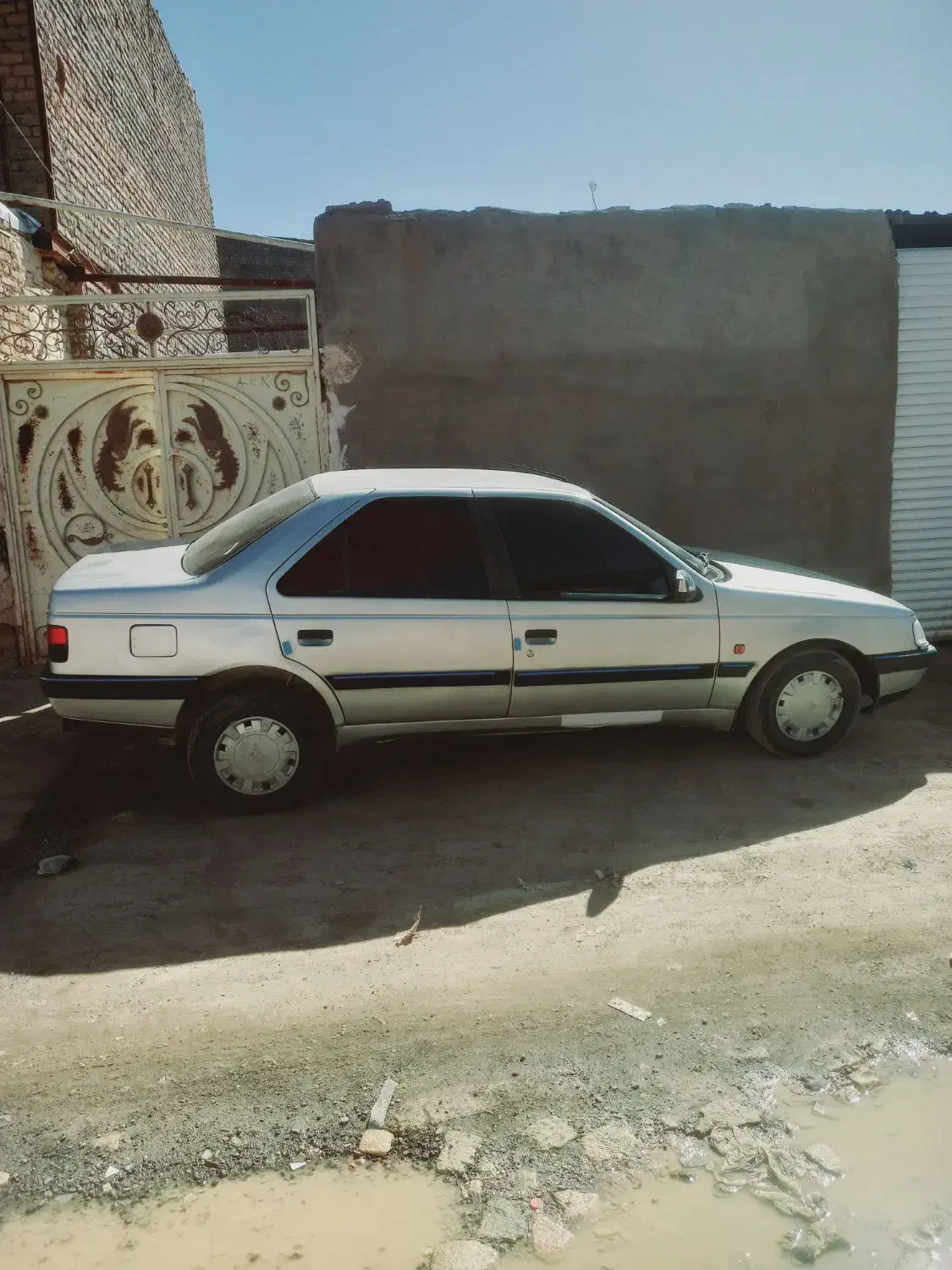 پژو ۴۰۵|خودرو سواری و وانت|تربتحیدریه, طالقانی|دیوار