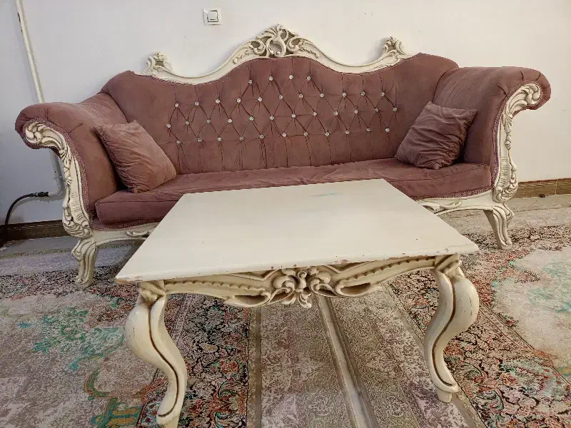 مبل کلاسیک ۷نفره چوب راش به همراه میز وسط|مبلمان خانگی و میز عسلی|بوئین زهرا, |دیوار