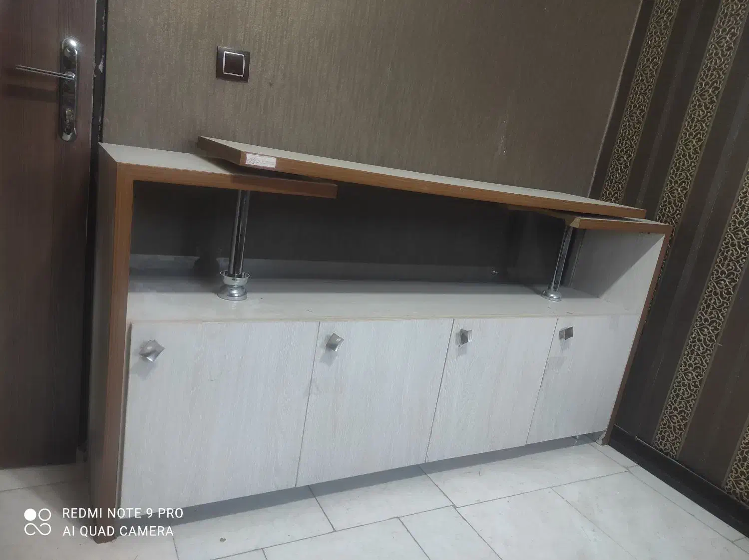 فروش تعدادی وسایل اداری میزو صندلی و کمد فلزی|دفتر کار|شیراز, چنچنه|دیوار