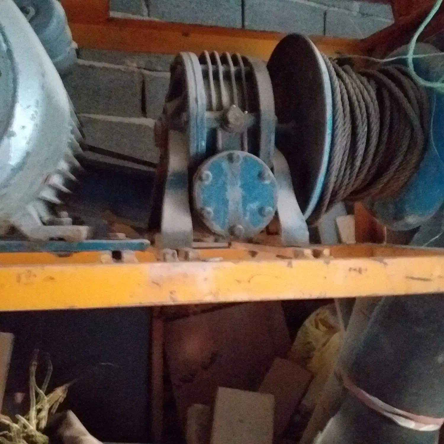 بالابر|مصالح و تجهیزات ساختمان|پردیس, فاز ۱|دیوار