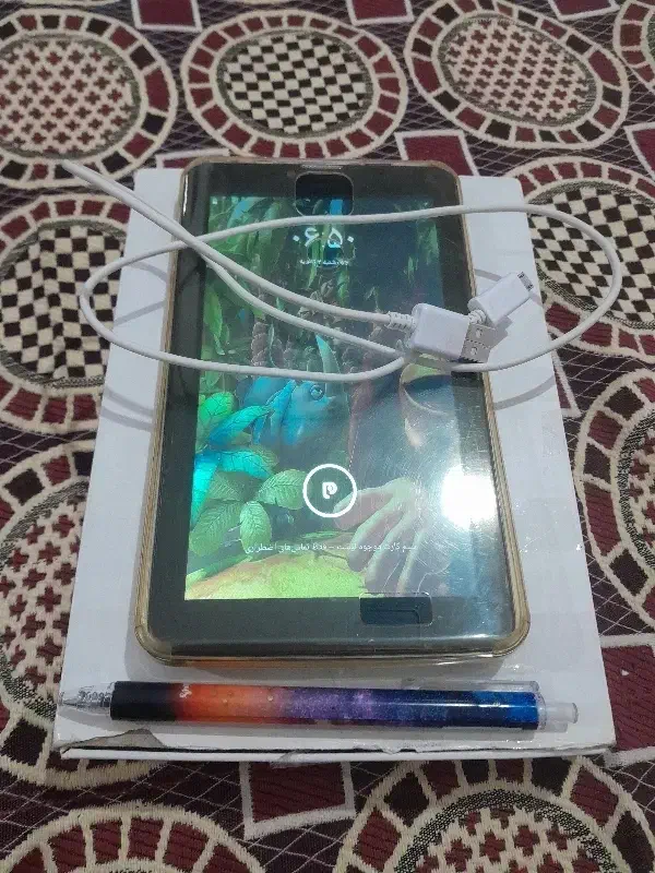 تبلت|تبلت|فولادشهر, زاینده رود|دیوار