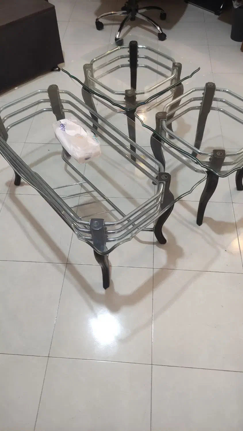 میز وسط شیشه ای ۱۰میل با عسلی|مبلمان خانگی و میز عسلی|تهران, گرگان|دیوار