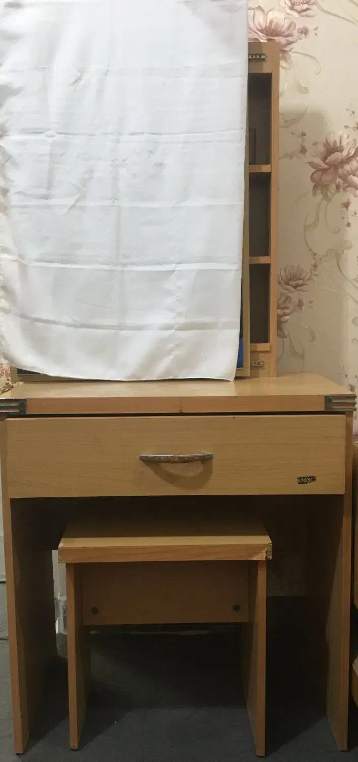 میز آرایشی|مبلمان خانگی و میز عسلی|چغادک, |دیوار