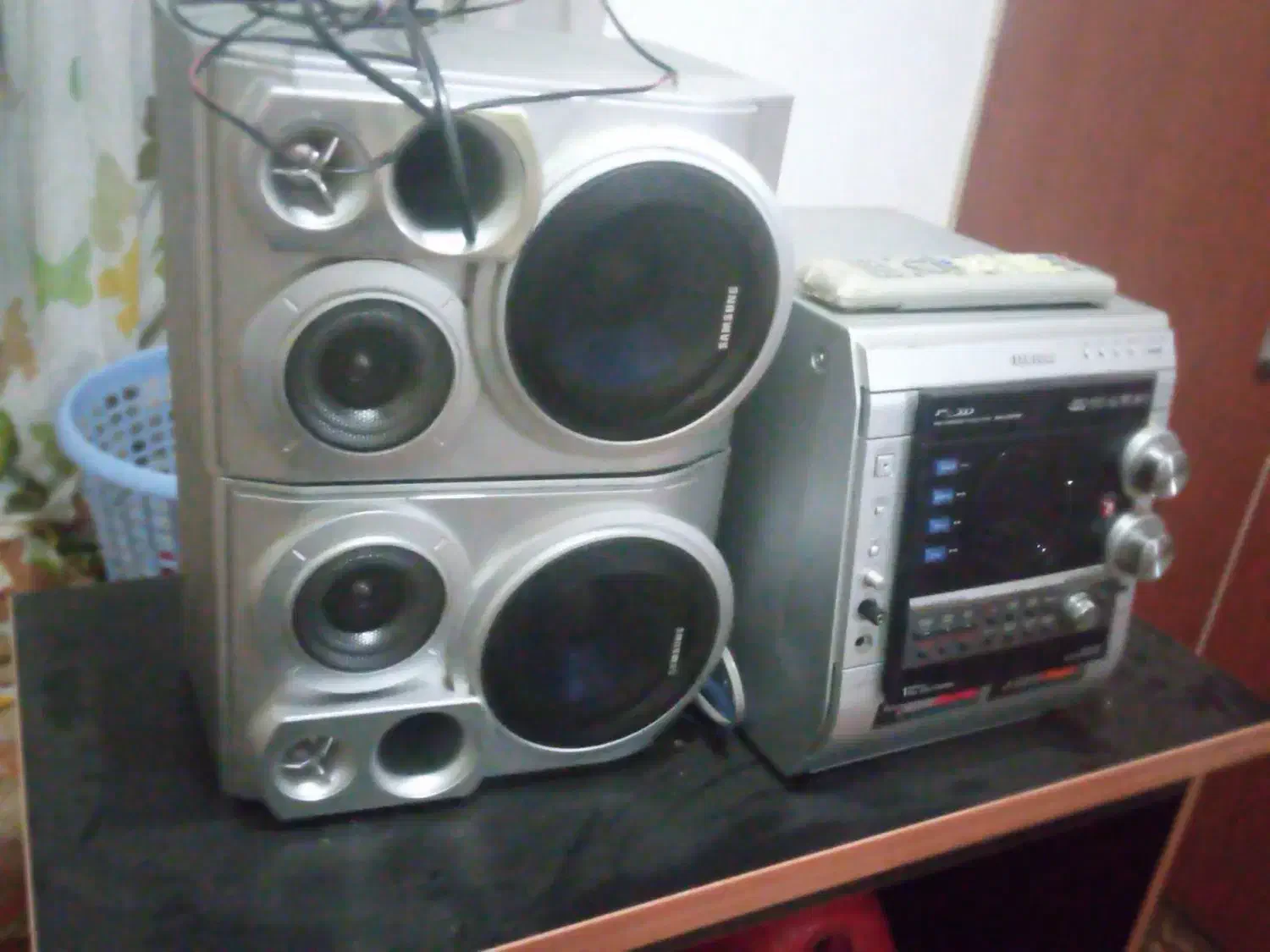 ضبط سامسونگ فلش خور سالم سالم|سیستم صوتی خانگی|رودسر, |دیوار