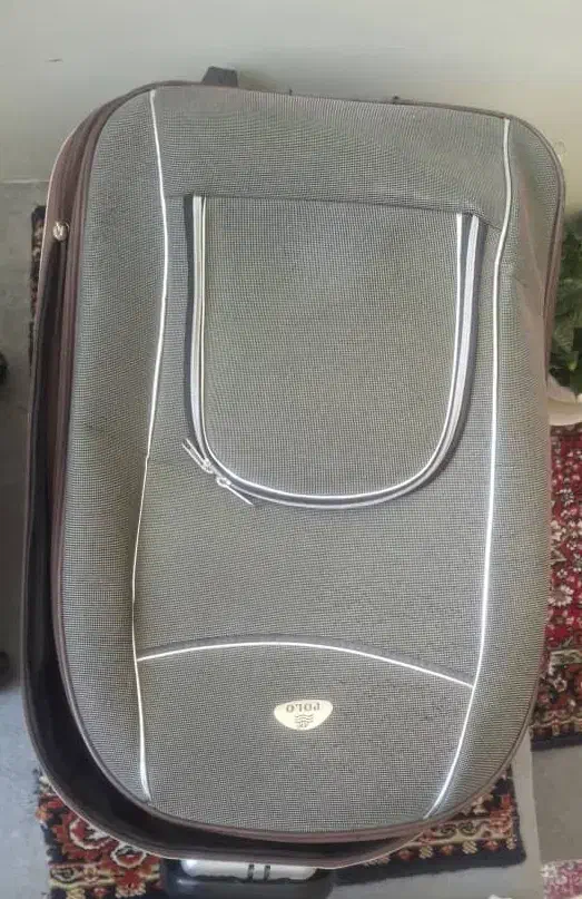 چمدان .سرمه ای ۱۳۰۰.قهوه ای ۹۰۰|کیف، کفش، کمربند|ماکو, |دیوار