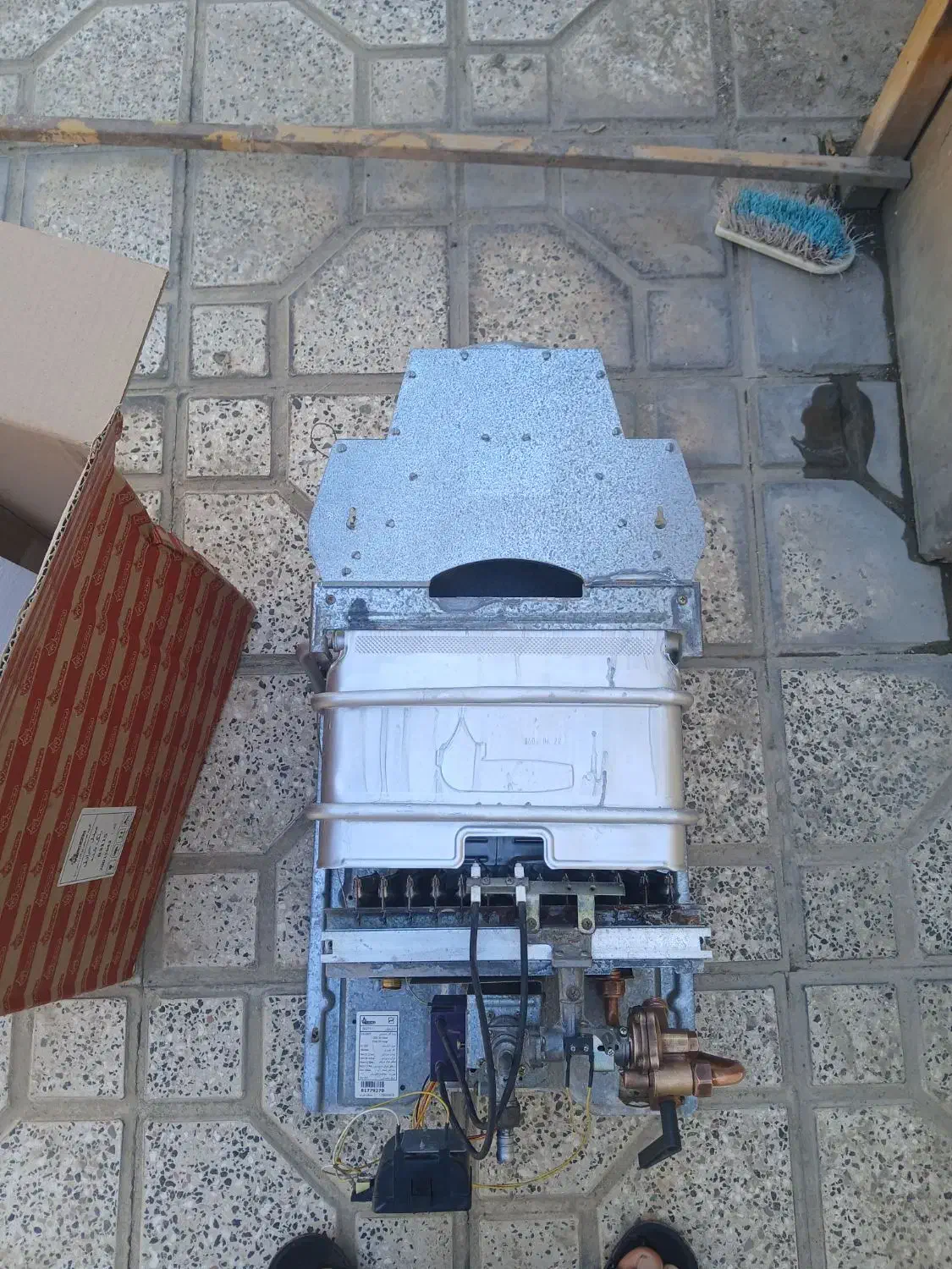 نصب و تعمیر انواع پکیج و ابگرمکن وتصفیه اب|آبگرمکن، پکیج، شوفاژ|گنبد کاووس, |دیوار