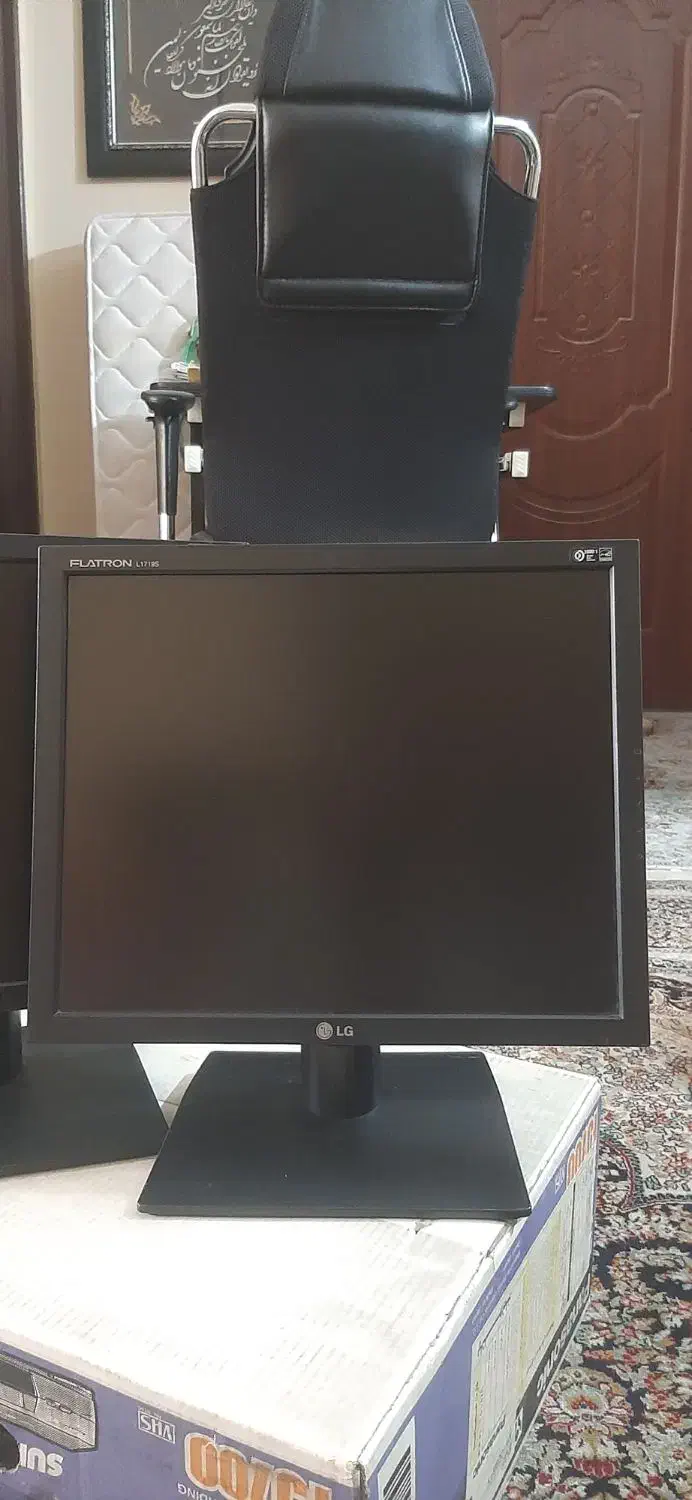 مانیتور ۱۷ الجی صنعتی|قطعات و لوازم جانبی رایانه|مشهد, مصلی (کارمندان اول)|دیوار