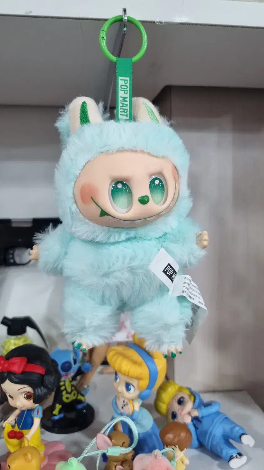 عروسک|اسباببازی|فسا, |دیوار