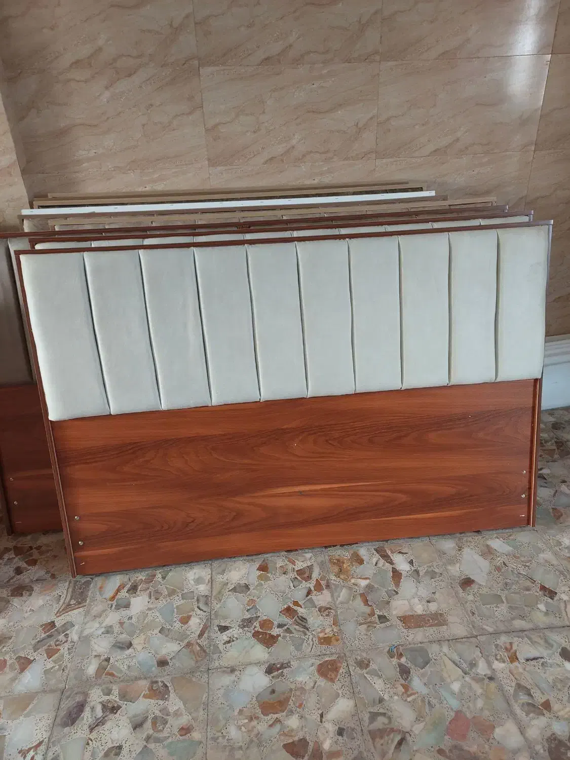 فروش تخت خواب دونفره ویک نفره|تخت و سرویس خواب|رشت, کوی طالقانی|دیوار