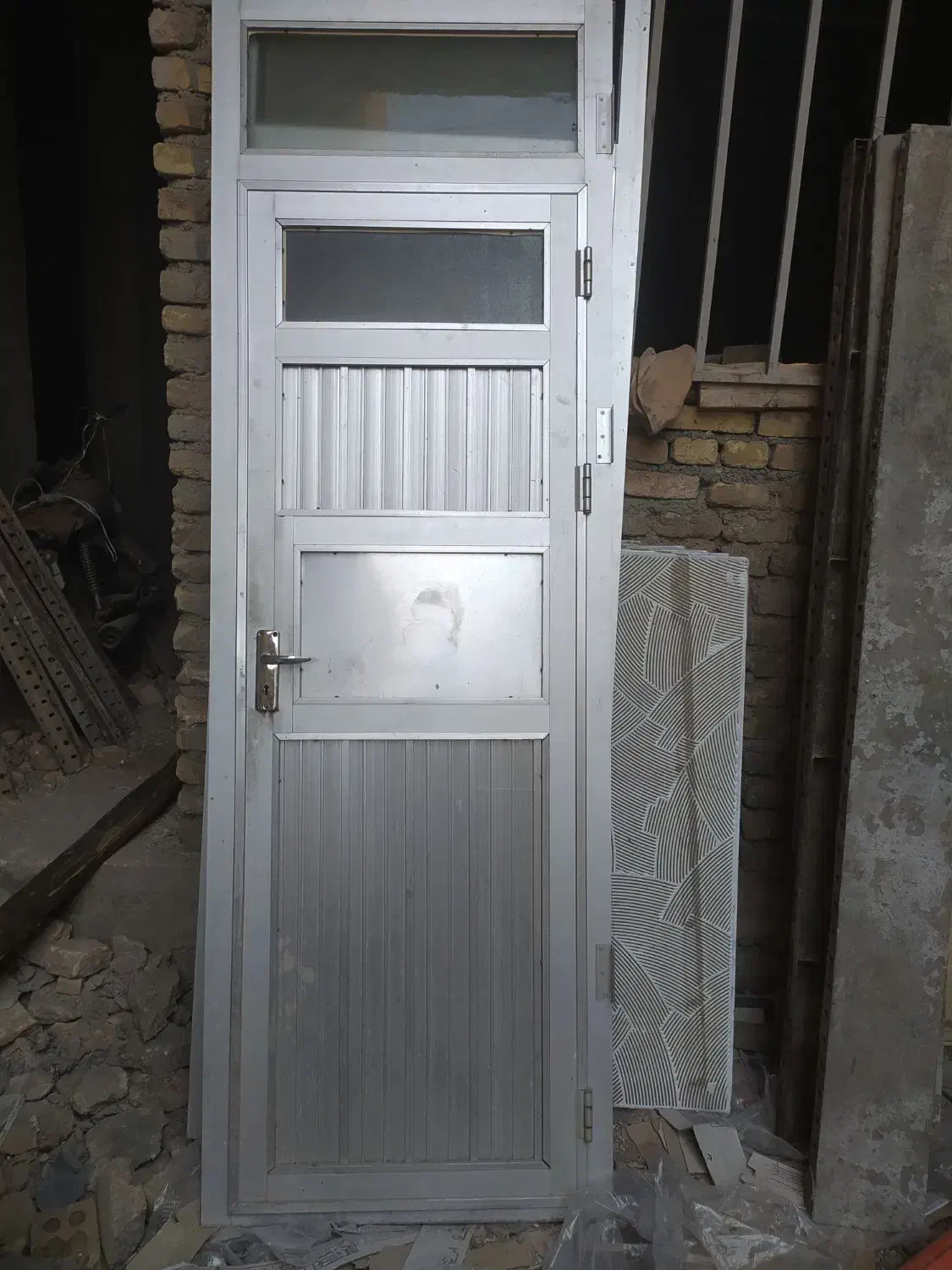 درب فلزی آلمینیومی|مصالح و تجهیزات ساختمان|اندیمشک, |دیوار