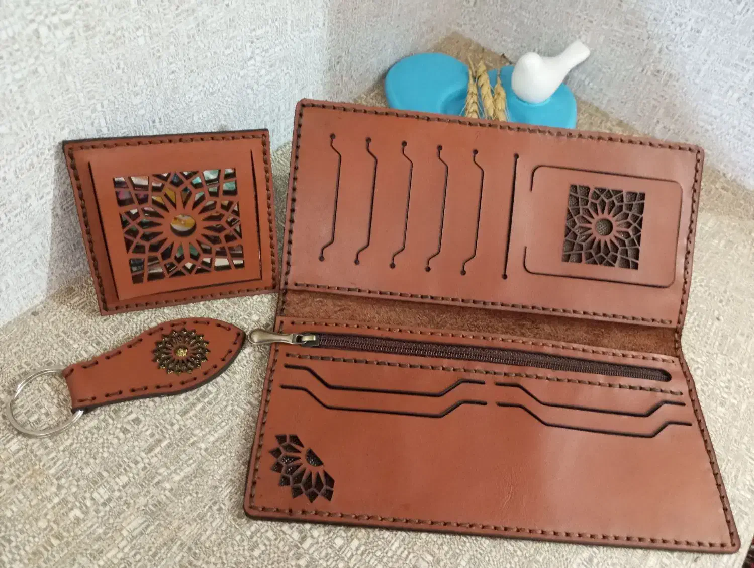 چرم طبیعی و دستدوز|کیف، کفش، کمربند|پاکدشت, پاکدشت (مامازند)|دیوار