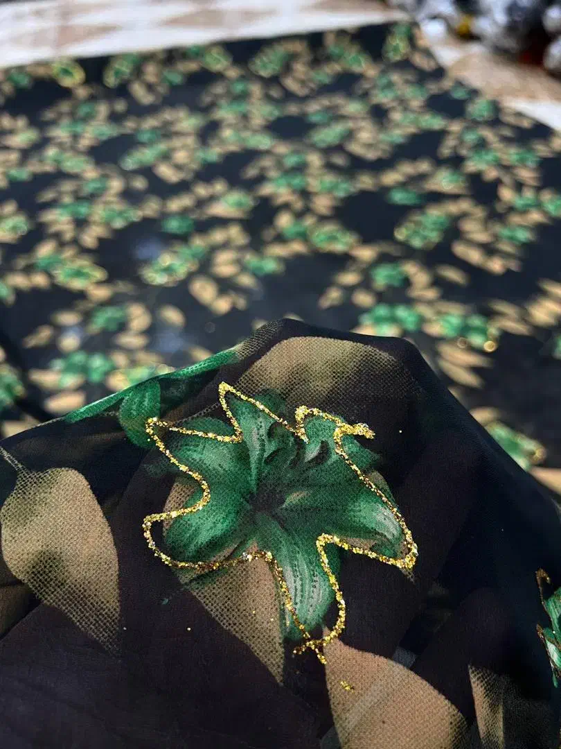 حریر طلاکوب|لباس|سقز, |دیوار