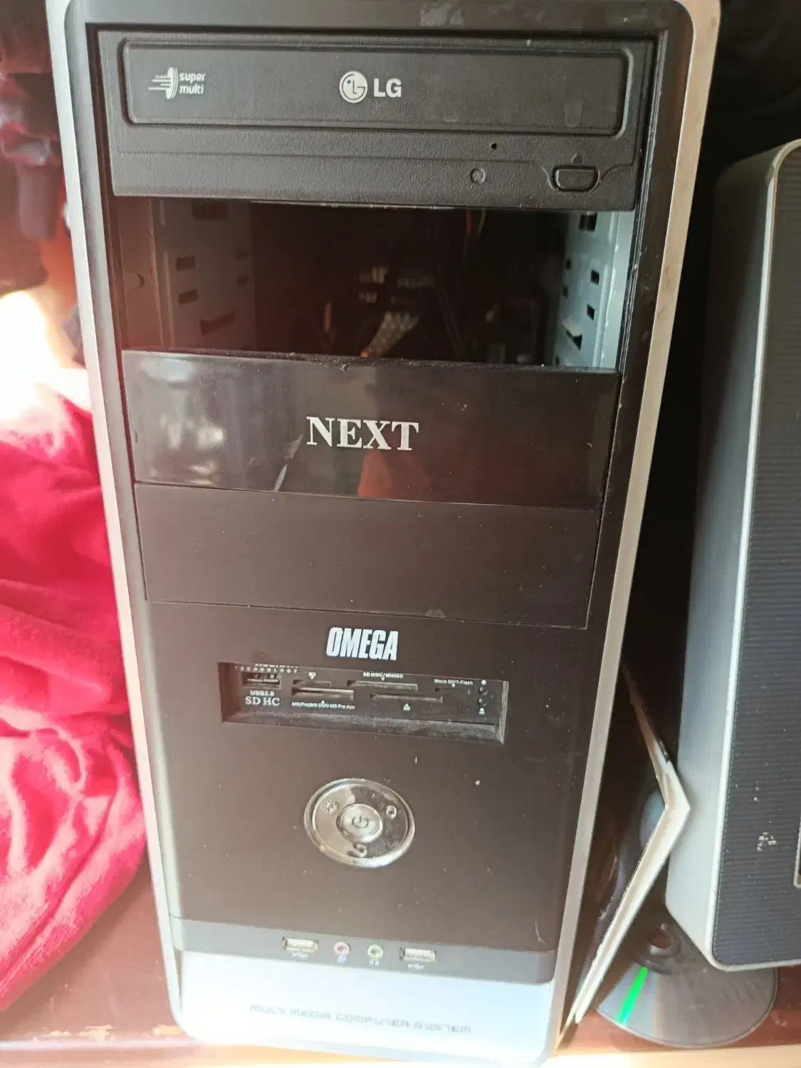 یک عدد کامپیوتر|رایانه رومیزی|شیراز, سعدیه جنوبی|دیوار