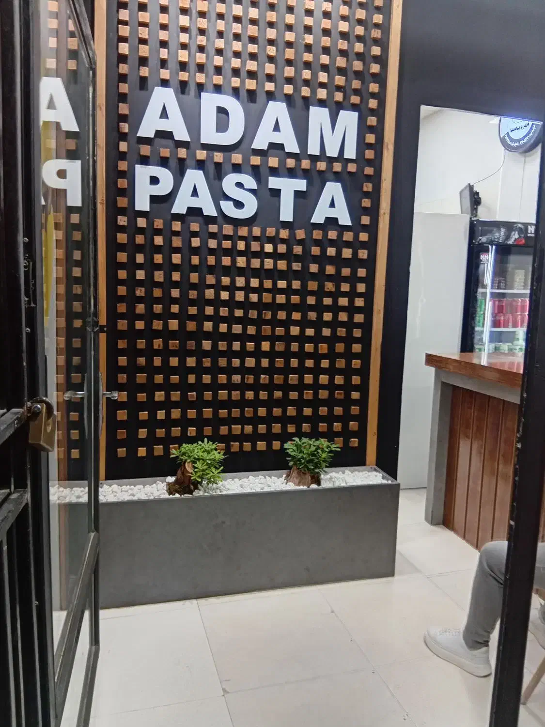 صندوقدار خانم|استخدام خدمات فروشگاه و رستوران|اردبیل, |دیوار