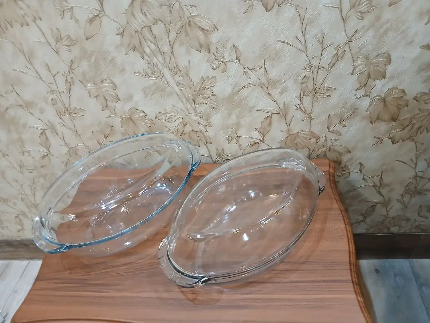 تابه مرغ|ظروف پخت‌وپز|شیراز, میانرود|دیوار